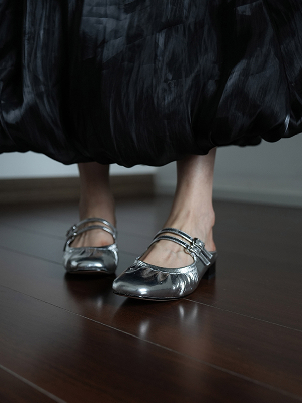 Women's Silver Open-Toe Slippers - Casual One-Strap Half-Slip-On Summer Sandals for Vacation & Everyday Wear