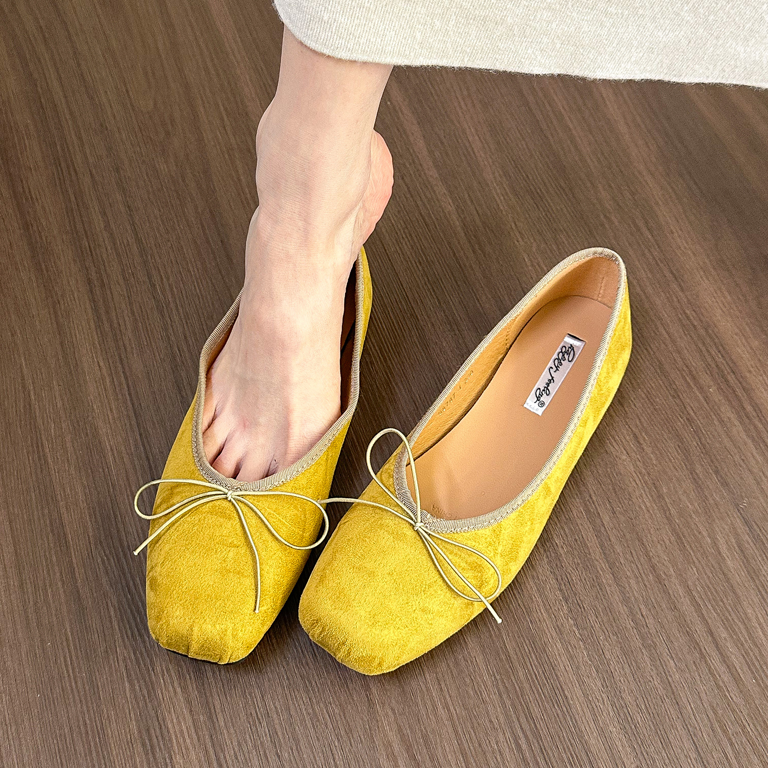 Women's Silver Soft Leather Flat Shoes with Bow - Spring/Summer 2025 Fashion, Chic Style, Comfortable Footwear Women's Silver Soft Leather Flat Shoes with Bow - Spring/Summer 2025 Fashion, Chic Style, Comfortable Footwear