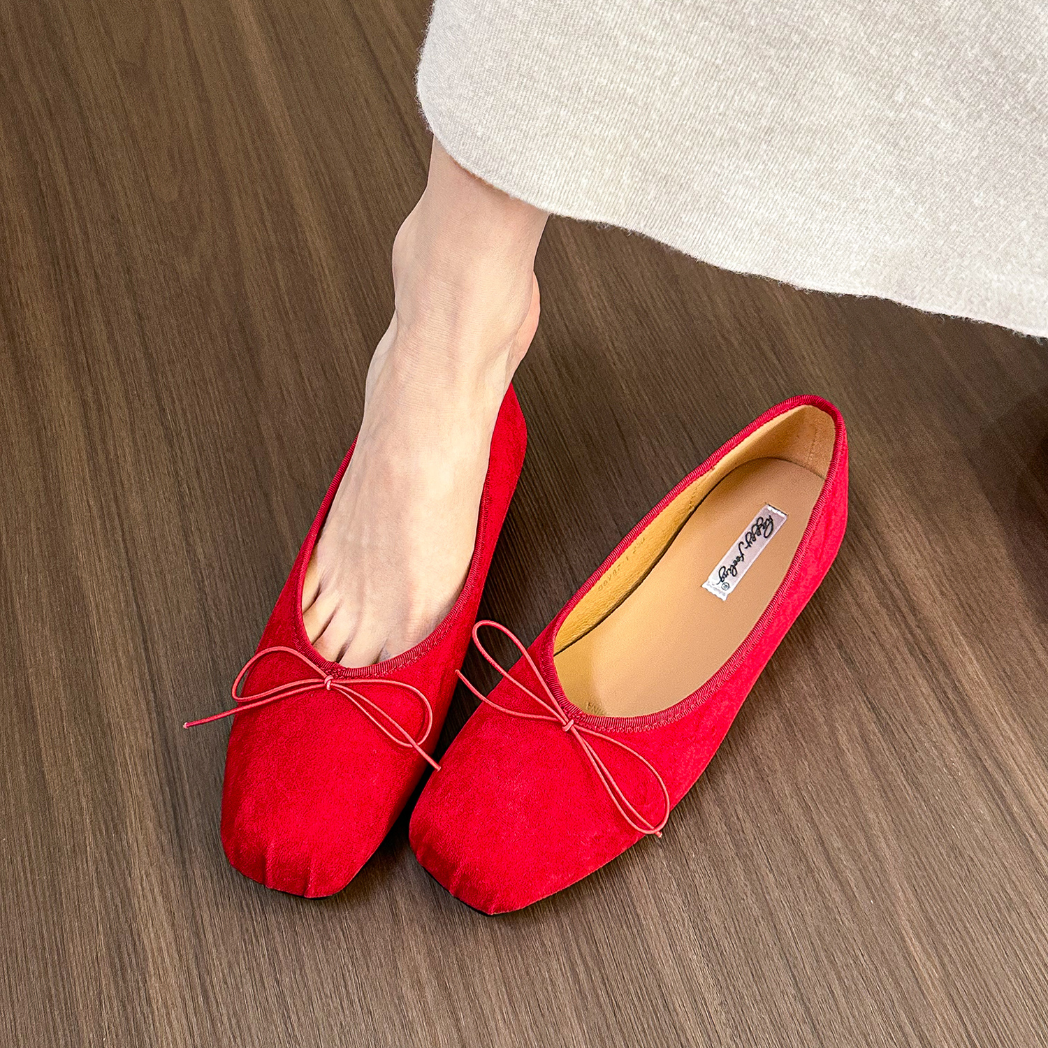 Women's Silver Soft Leather Flat Shoes with Bow - Spring/Summer 2025 Fashion, Chic Style, Comfortable Footwear Women's Silver Soft Leather Flat Shoes with Bow - Spring/Summer 2025 Fashion, Chic Style, Comfortable Footwear