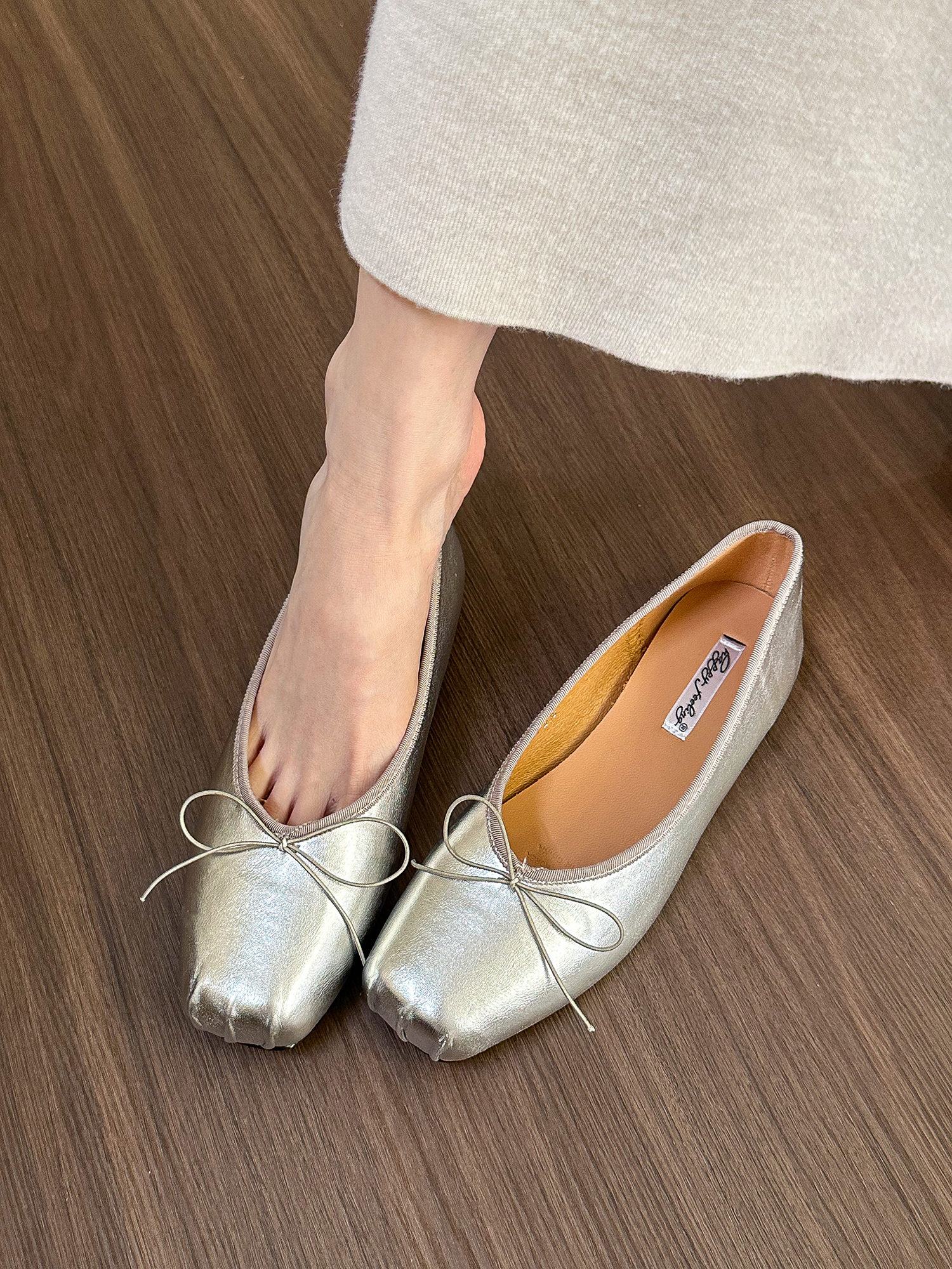 Women's Silver Soft Leather Flat Shoes with Bow - Spring/Summer 2025 Fashion, Chic Style, Comfortable Footwear