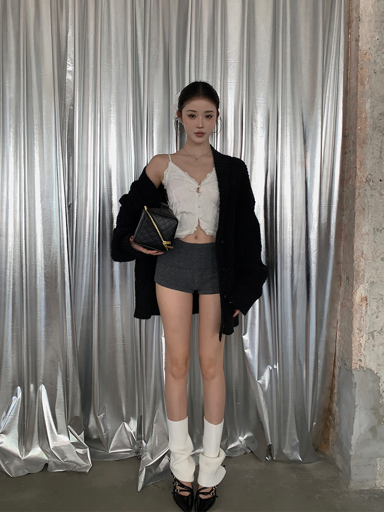 Women's Slim Fit Lace Splicing V-Neck Camisole - Sexy European and American Style Top Women's Slim Fit Lace Splicing V-Neck Camisole - Sexy European and American Style Top