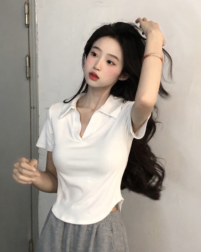 Womenâ€™s Slim Fit Polo Collar T-Shirt - White Short Sleeve Jazz Girl Group Top with Sweet and Spicy Design - Y2K Style