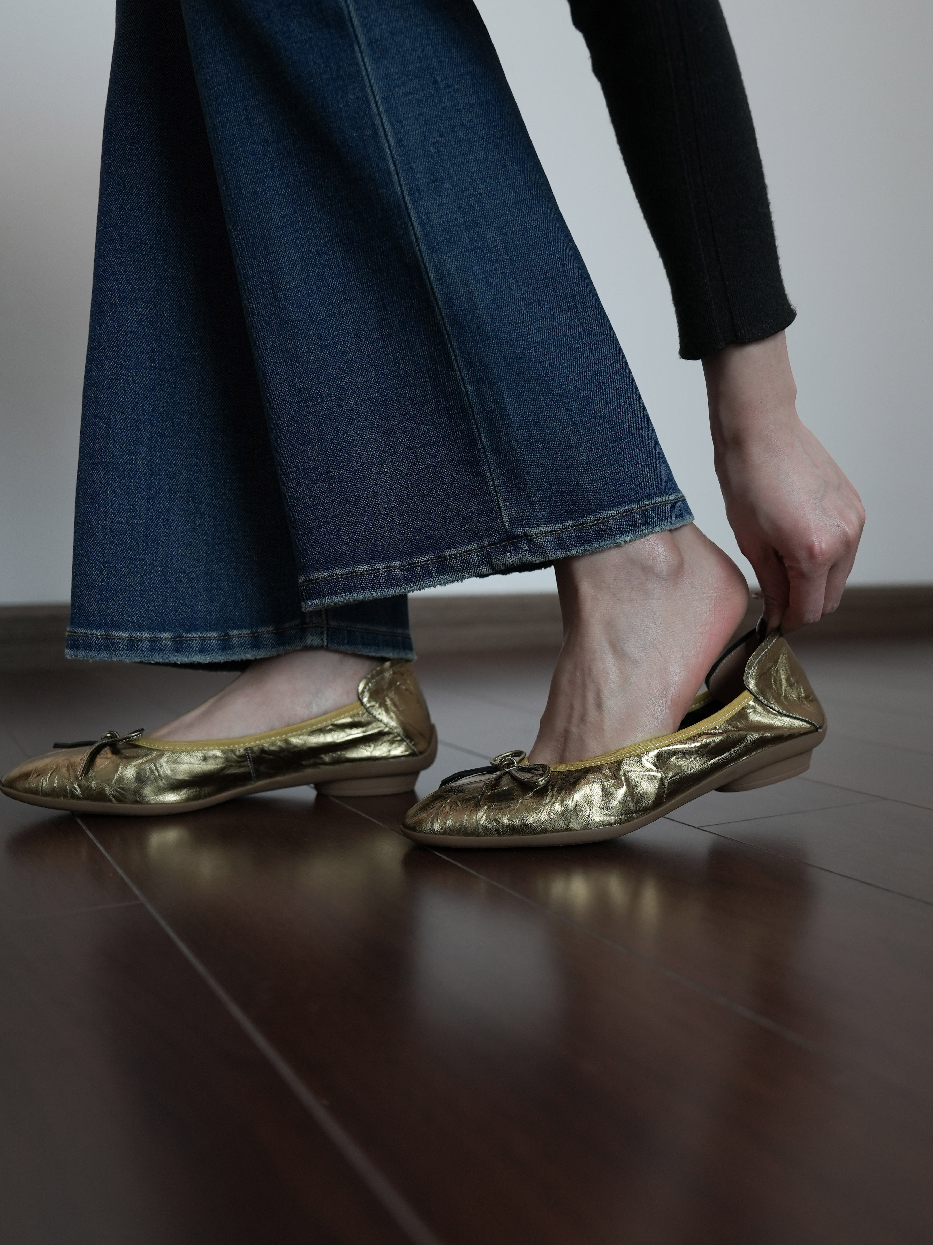 Women's Spring Gold Flat Low-Heeled Loafers with Bow - Ultra-Soft Commuting Shoes for Everyday Style