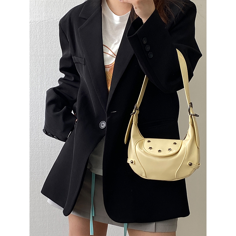 Women's Spring Summer Saddle Bag - Niche Design Underarm Crossbody Bag for a Trendy Dopamine Aesthetic