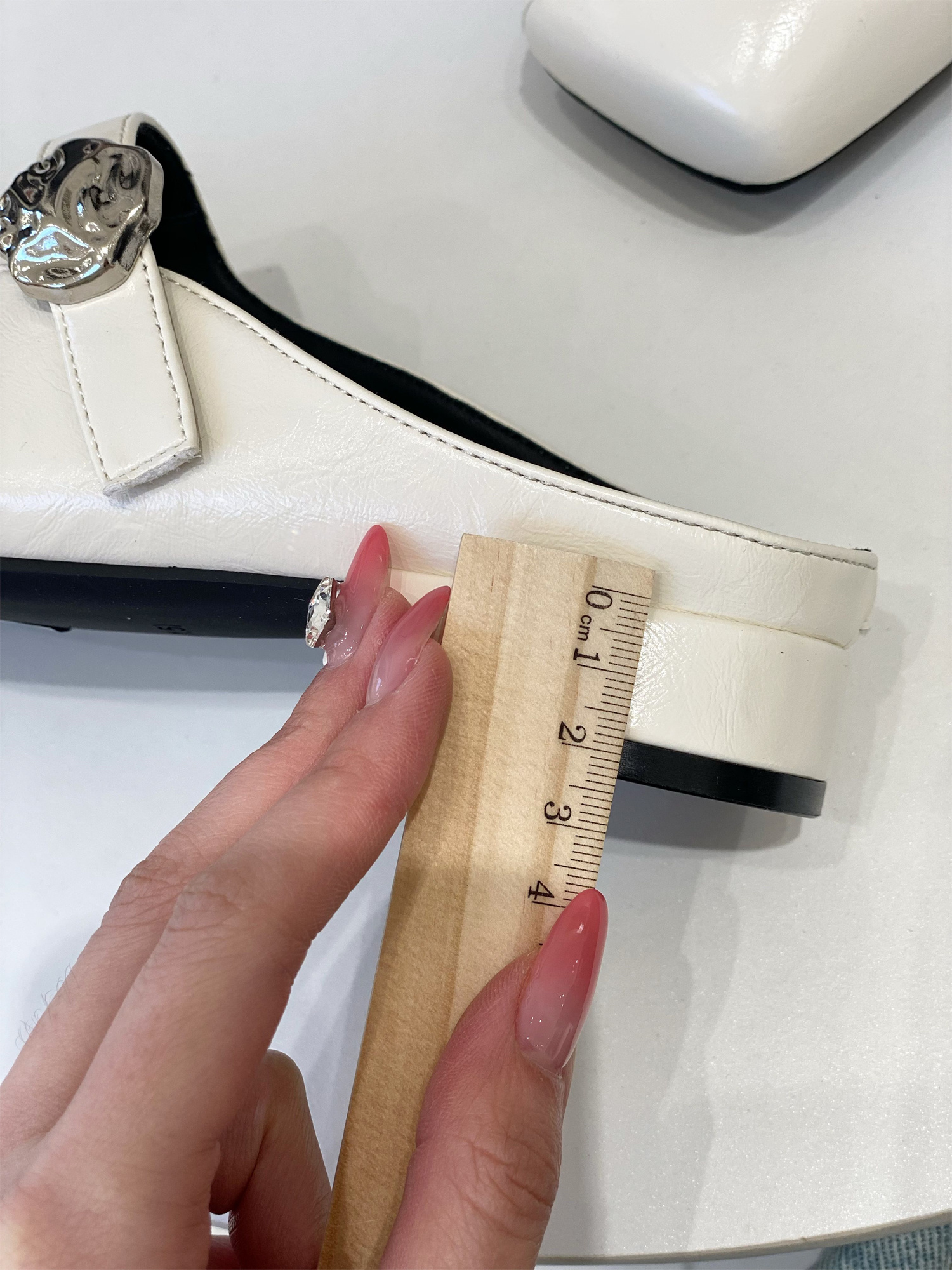 Women's Square-Toed Half Slippers - 2025 Summer Style, Versatile Soft Sole, Low Heel, Elegant and Simple Design Women's Square-Toed Half Slippers - 2025 Summer Style, Versatile Soft Sole, Low Heel, Elegant and Simple Design