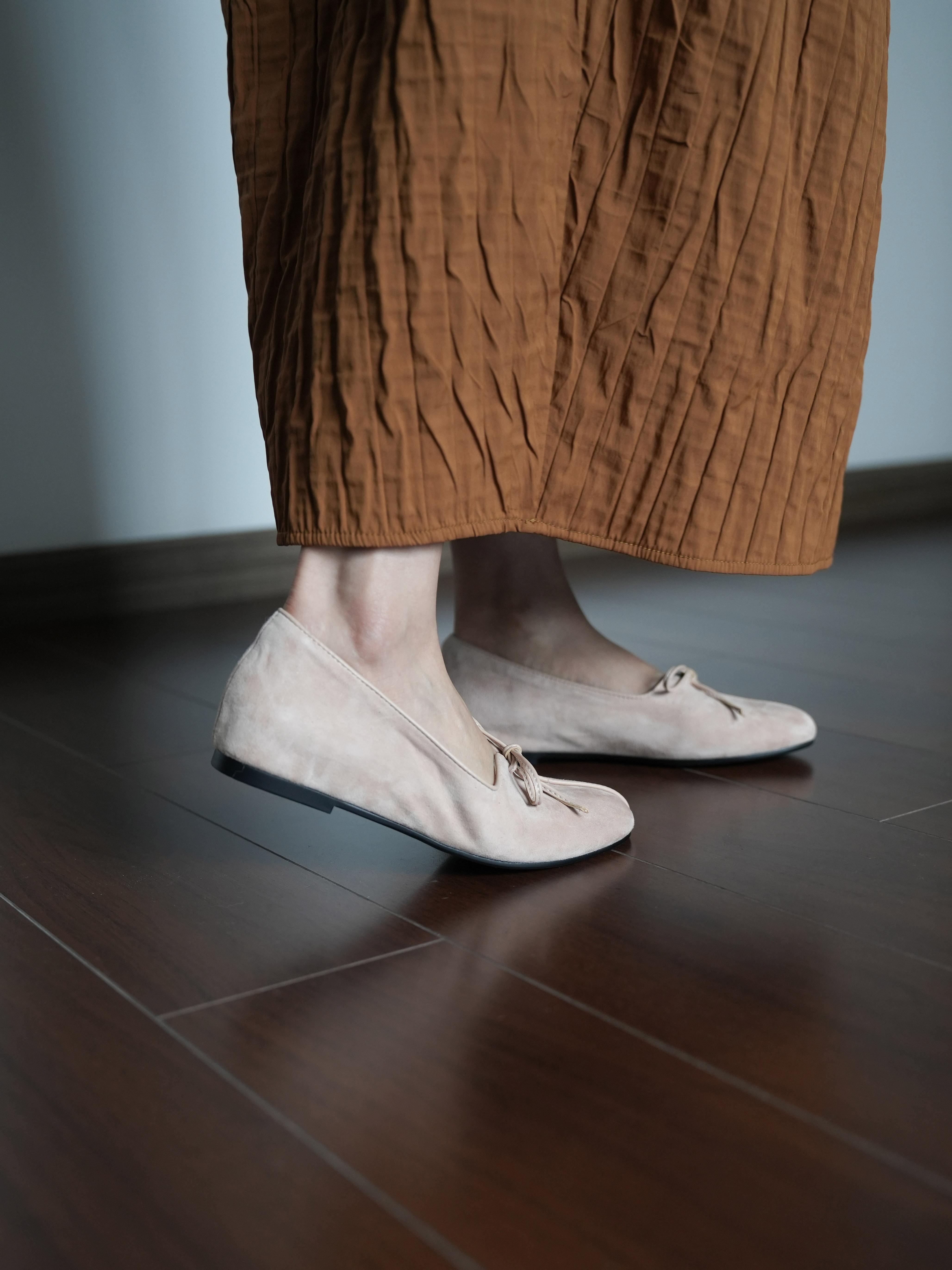 Women’s Suede Round Toe Bow Flat Shoes - Simple & Comfortable Spring Style for All Seasons Women’s Suede Round Toe Bow Flat Shoes - Simple & Comfortable Spring Style for All Seasons