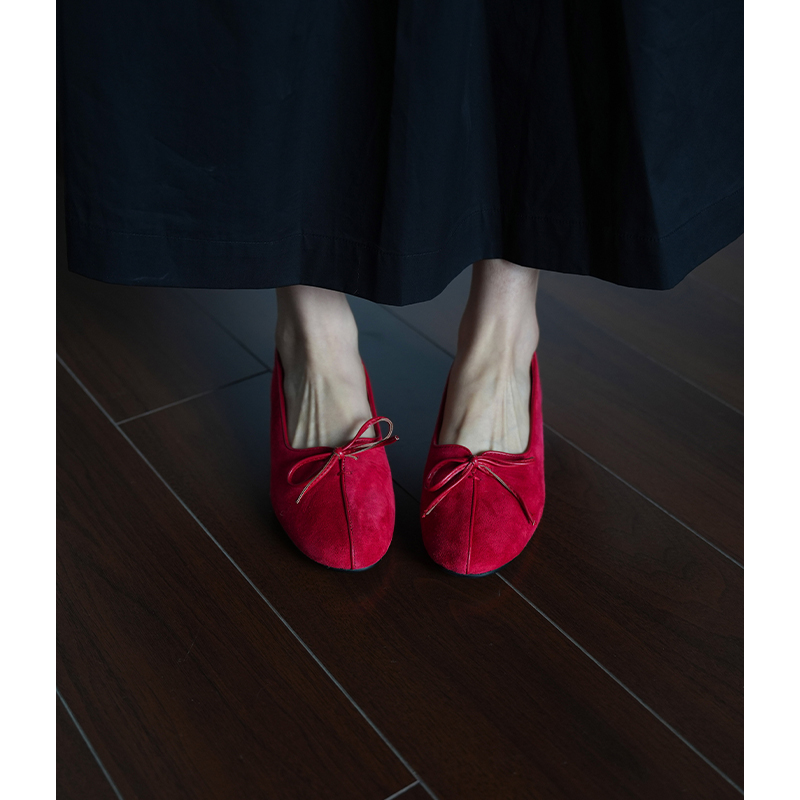 Womenâ€™s Suede Round Toe Bow Flat Shoes - Simple & Comfortable Spring Style for All Seasons