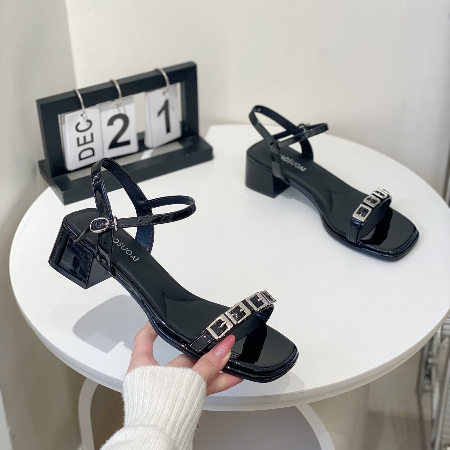 Women's Summer Fairy-Style Open-Toe Square-Toe Chunky-Heeled Roman Sandals with One-Word Buckle - Perfect for Skirts and 2025 Trends