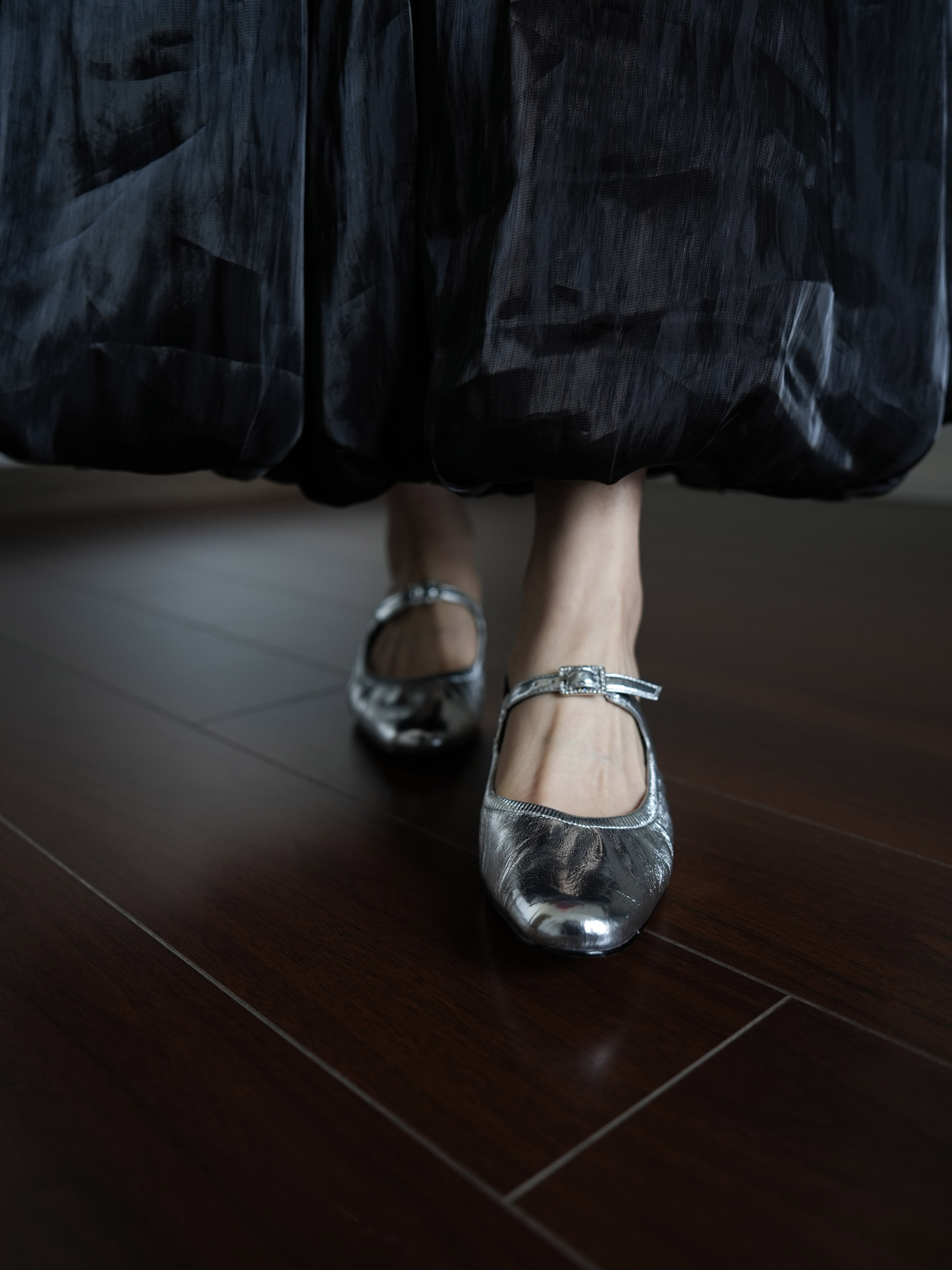 Women's Summer Open-Toe Chunky Heel Slippers - White Half-Drag Silver Sandals for Vacation Style & Casual Comfort Women's Summer Open-Toe Chunky Heel Slippers - White Half-Drag Silver Sandals for Vacation Style & Casual Comfort