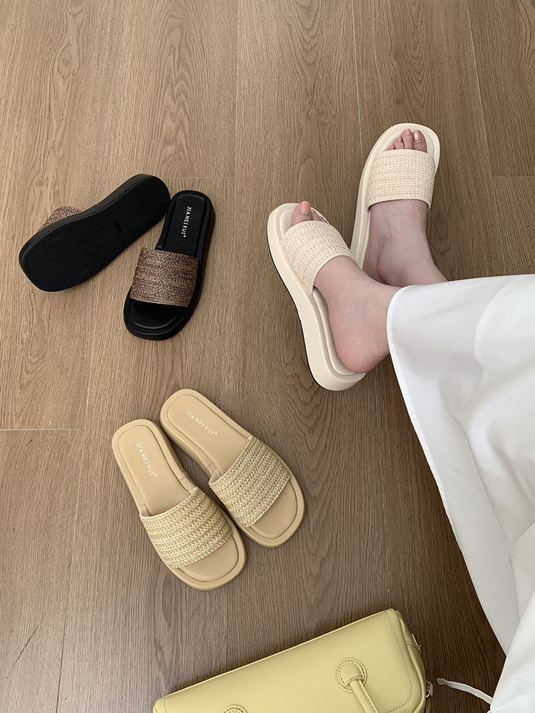 Women's Summer Slip-On Woven Beach Sandals, Thick-Soled Outdoor Slippers for Skirts, Trendy 2025 Style