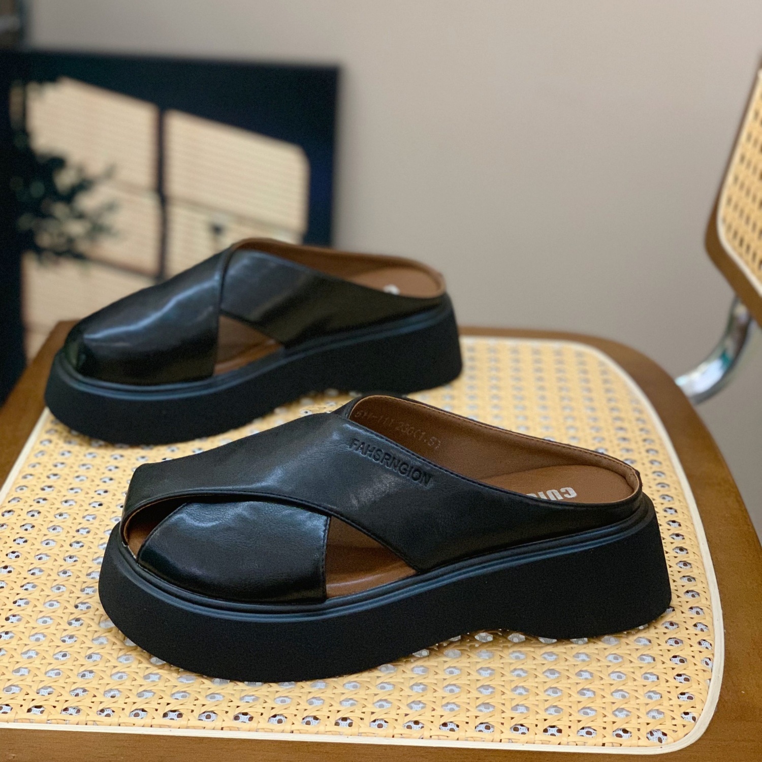 Women's Thick-Soled Open-Toe Half Slippers - 2025 Summer Versatile Slip-On Breathable Woven Shoes