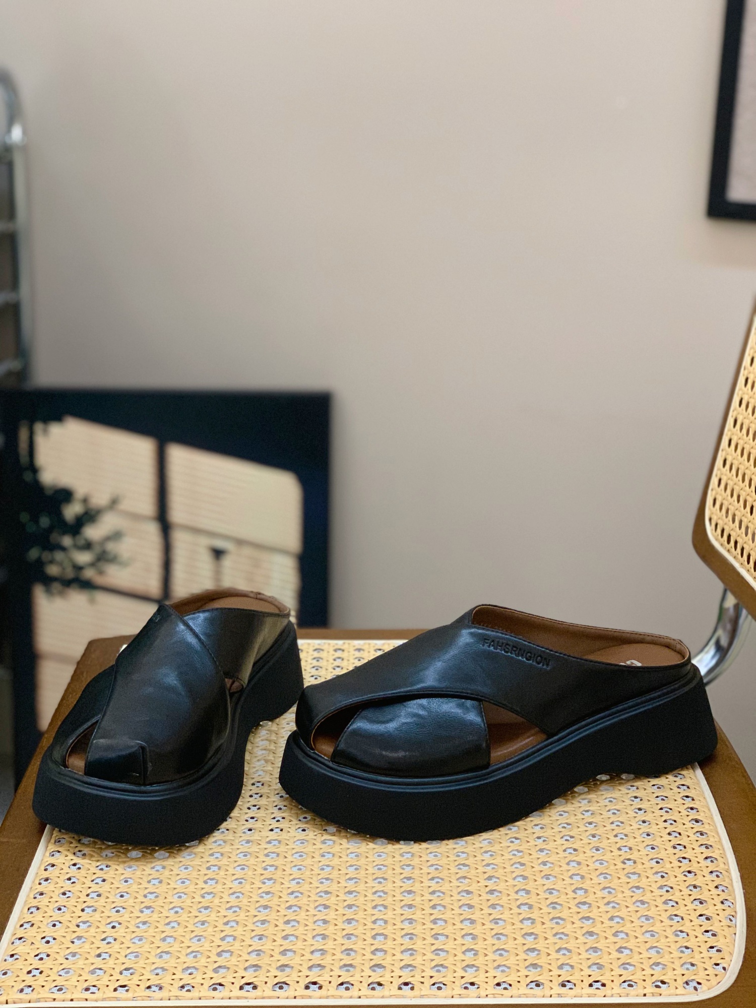 Women's Thick-Soled Open-Toe Half Slippers - 2025 Summer Versatile Slip-On Breathable Woven Shoes Women's Thick-Soled Open-Toe Half Slippers - 2025 Summer Versatile Slip-On Breathable Woven Shoes