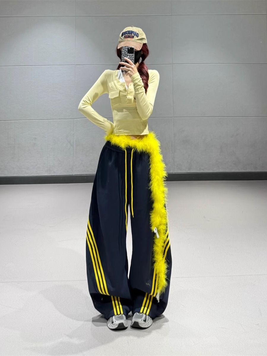 Women's Yellow Curved Knife Sweatpants with Three Stripes - Casual Loose Sports Pants, Versatile Long Pants for Dancing Women's Yellow Curved Knife Sweatpants with Three Stripes - Casual Loose Sports Pants, Versatile Long Pants for Dancing