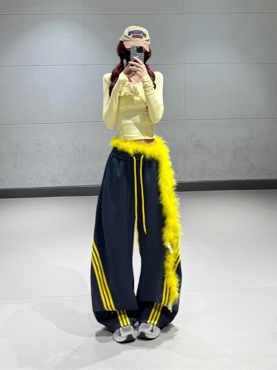 Women's Yellow Curved Knife Sweatpants with Three Stripes - Casual Loose Sports Pants, Versatile Long Pants for Dancing Women's Yellow Curved Knife Sweatpants with Three Stripes - Casual Loose Sports Pants, Versatile Long Pants for Dancing