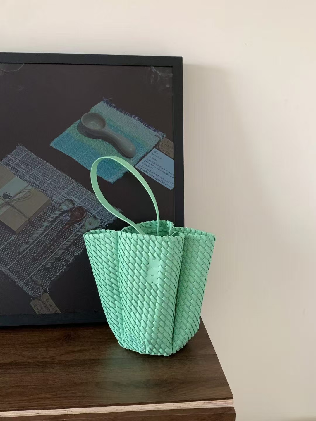 Woven High-End Bucket Bag for Women - Versatile Commuter Shoulder Tote in Genuine Leather - 2025 Niche Design Fashion Accessory Woven High-End Bucket Bag for Women - Versatile Commuter Shoulder Tote in Genuine Leather - 2025 Niche Design Fashion Accessory