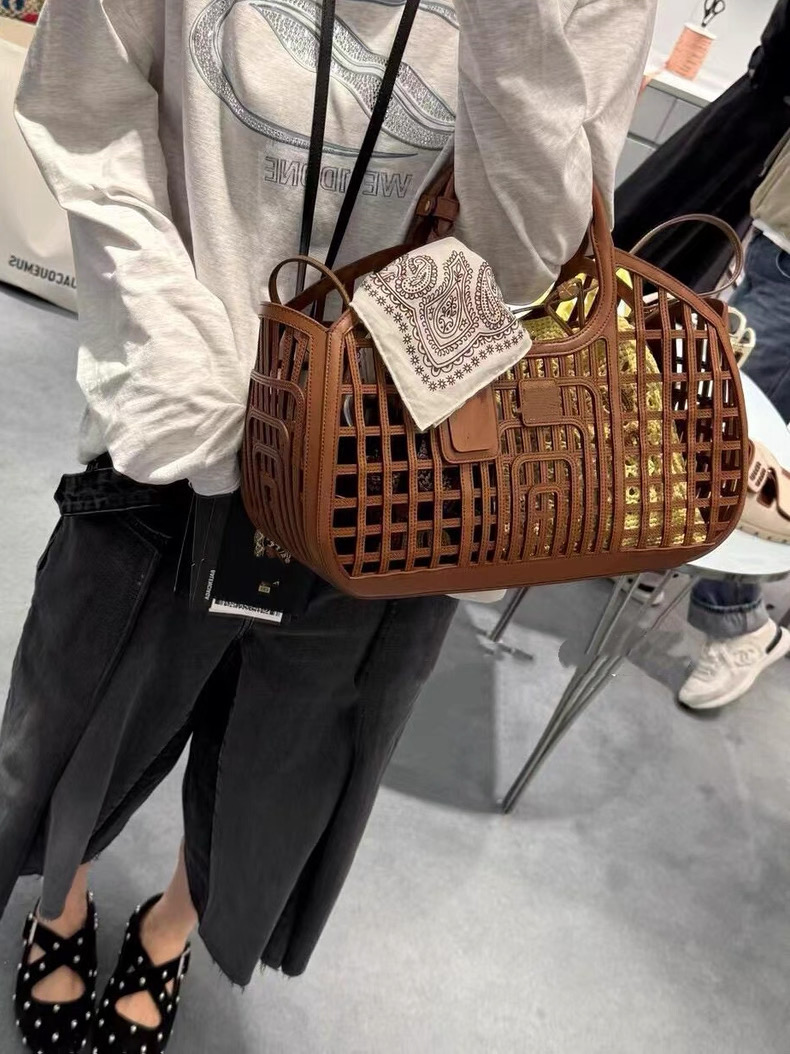 Woven Hollow Vegetable Basket Bag - Versatile Commuter Shoulder Tote for Women, Trendy Niche Design for 2025 Fashion Woven Hollow Vegetable Basket Bag - Versatile Commuter Shoulder Tote for Women, Trendy Niche Design for 2025 Fashion