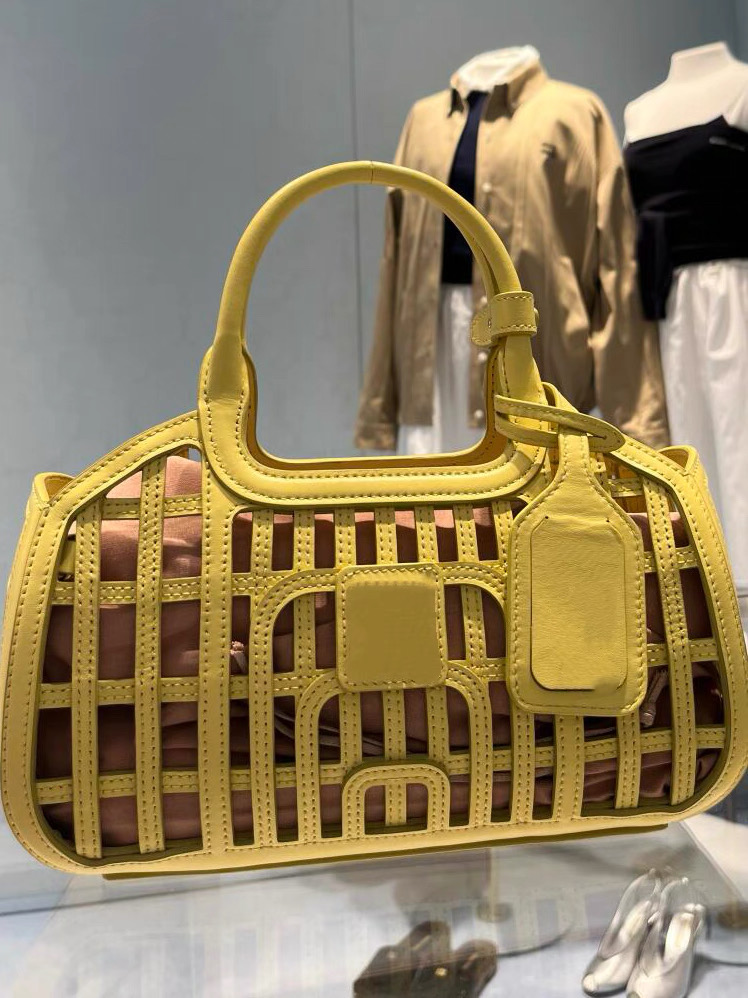 Woven Hollow Vegetable Basket Bag - Versatile Commuter Shoulder Tote for Women, Trendy Niche Design for 2025 Fashion Woven Hollow Vegetable Basket Bag - Versatile Commuter Shoulder Tote for Women, Trendy Niche Design for 2025 Fashion