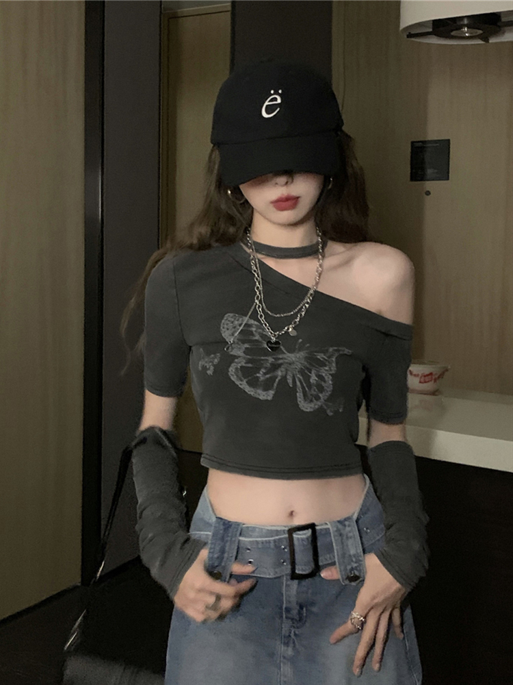 Y2K Aesthetic Fitted Jazz Dance Top for Girls, Post-Apocalyptic Style T-Shirt for Group Performances Y2K Aesthetic Fitted Jazz Dance Top for Girls, Post-Apocalyptic Style T-Shirt for Group Performances