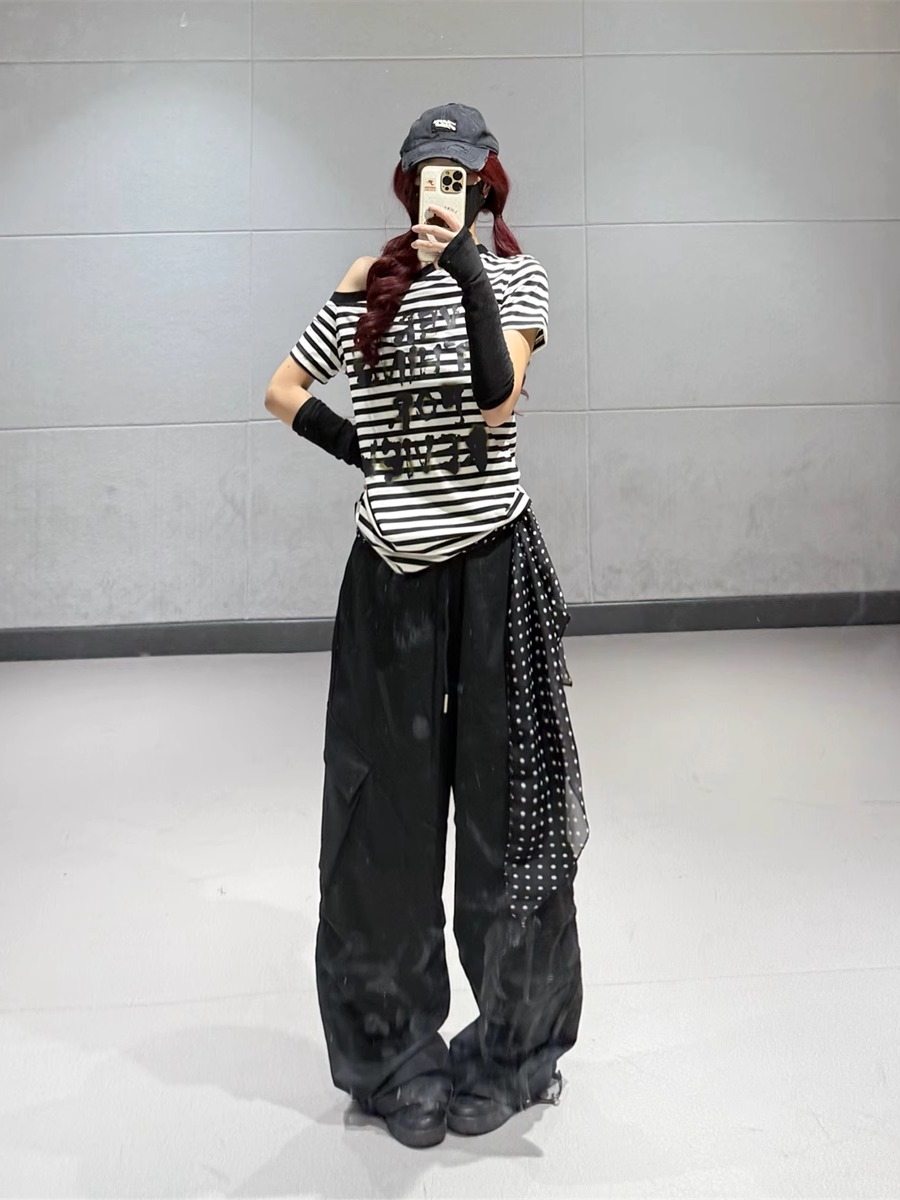 Y2K Black Striped Off-Shoulder T-Shirt for Women - Sweet and Spicy Jazz Dance Short Sleeve Top