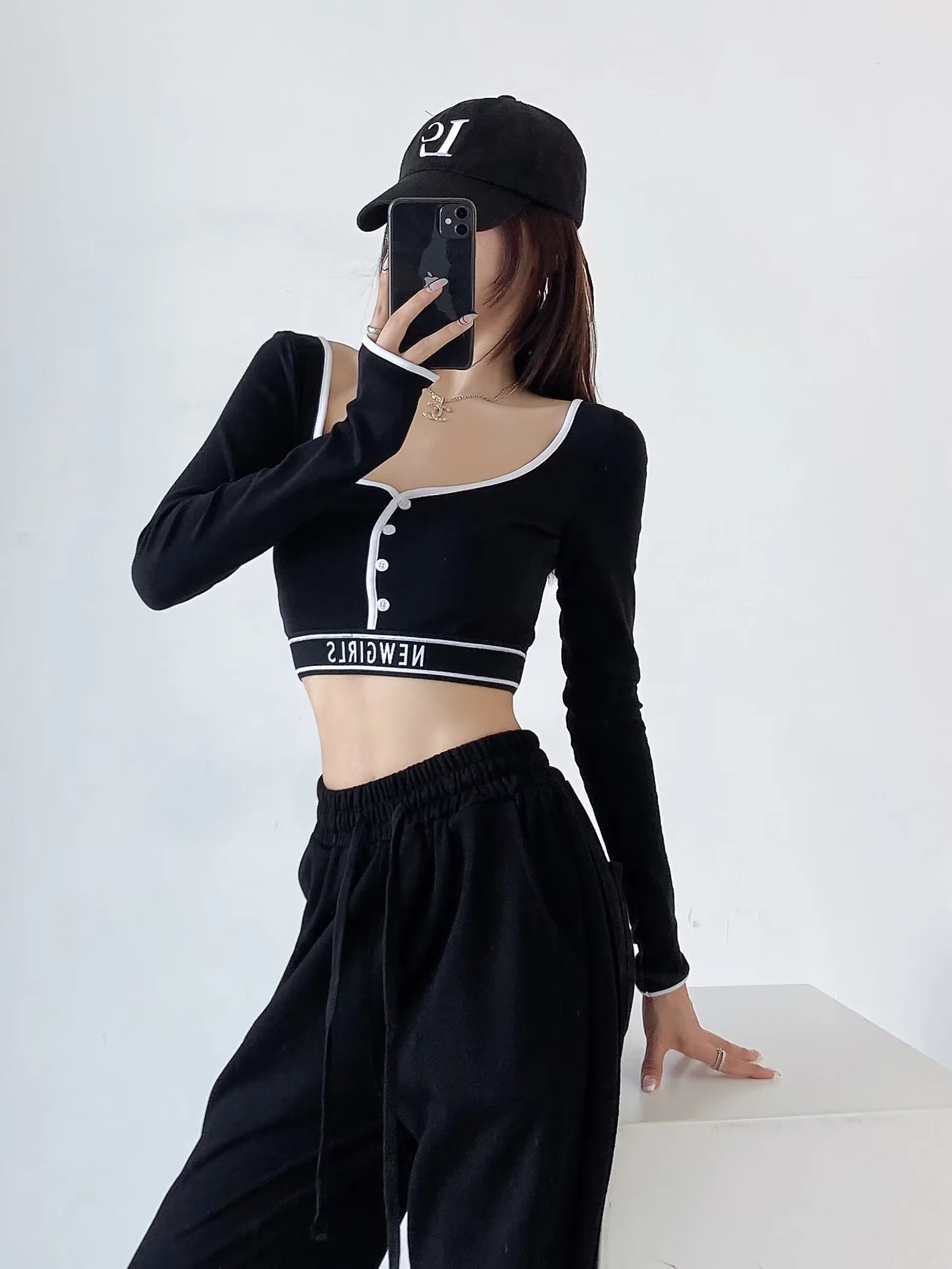 Y2K Cropped Button U-Neck T-Shirt for Women - Jazz Street Dance Lettered Design, Sexy Trendy Top