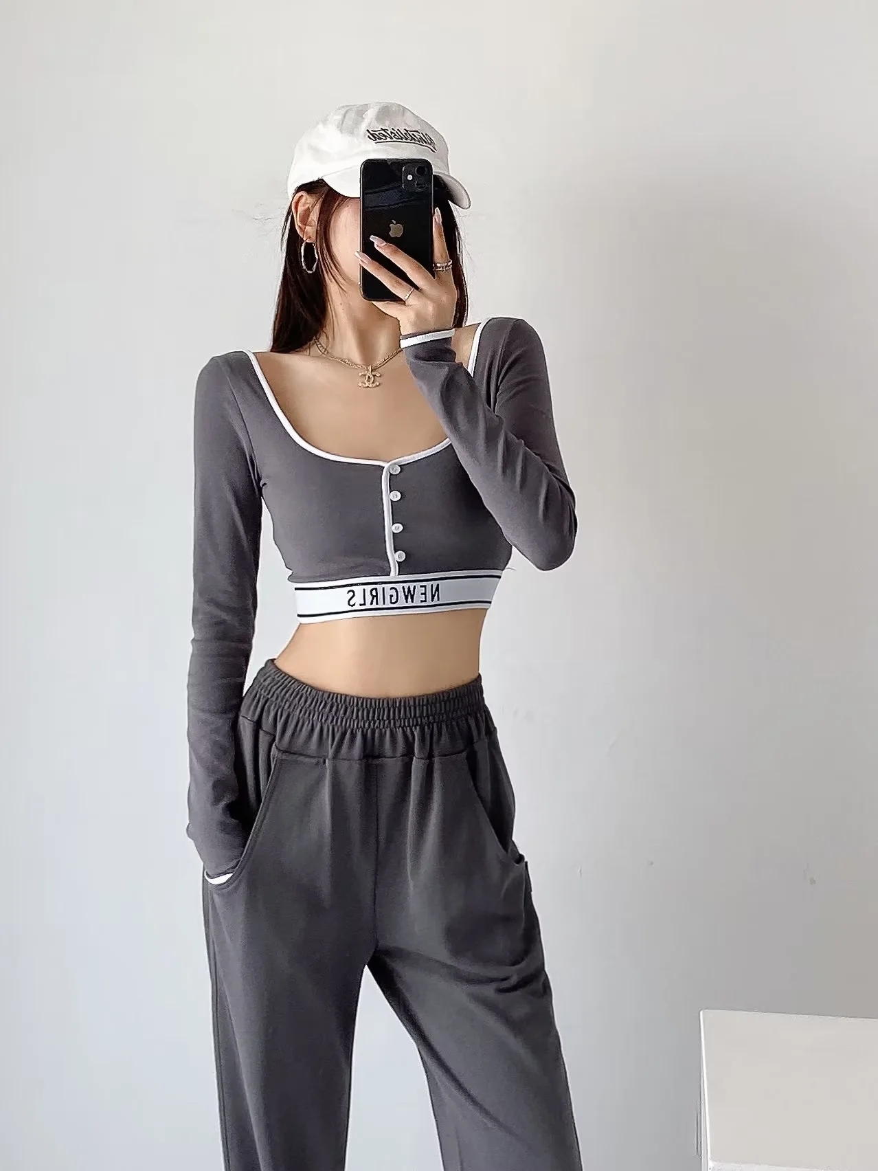 Y2K Cropped Button U-Neck T-Shirt for Women - Jazz Street Dance Lettered Design, Sexy Trendy Top Y2K Cropped Button U-Neck T-Shirt for Women - Jazz Street Dance Lettered Design, Sexy Trendy Top