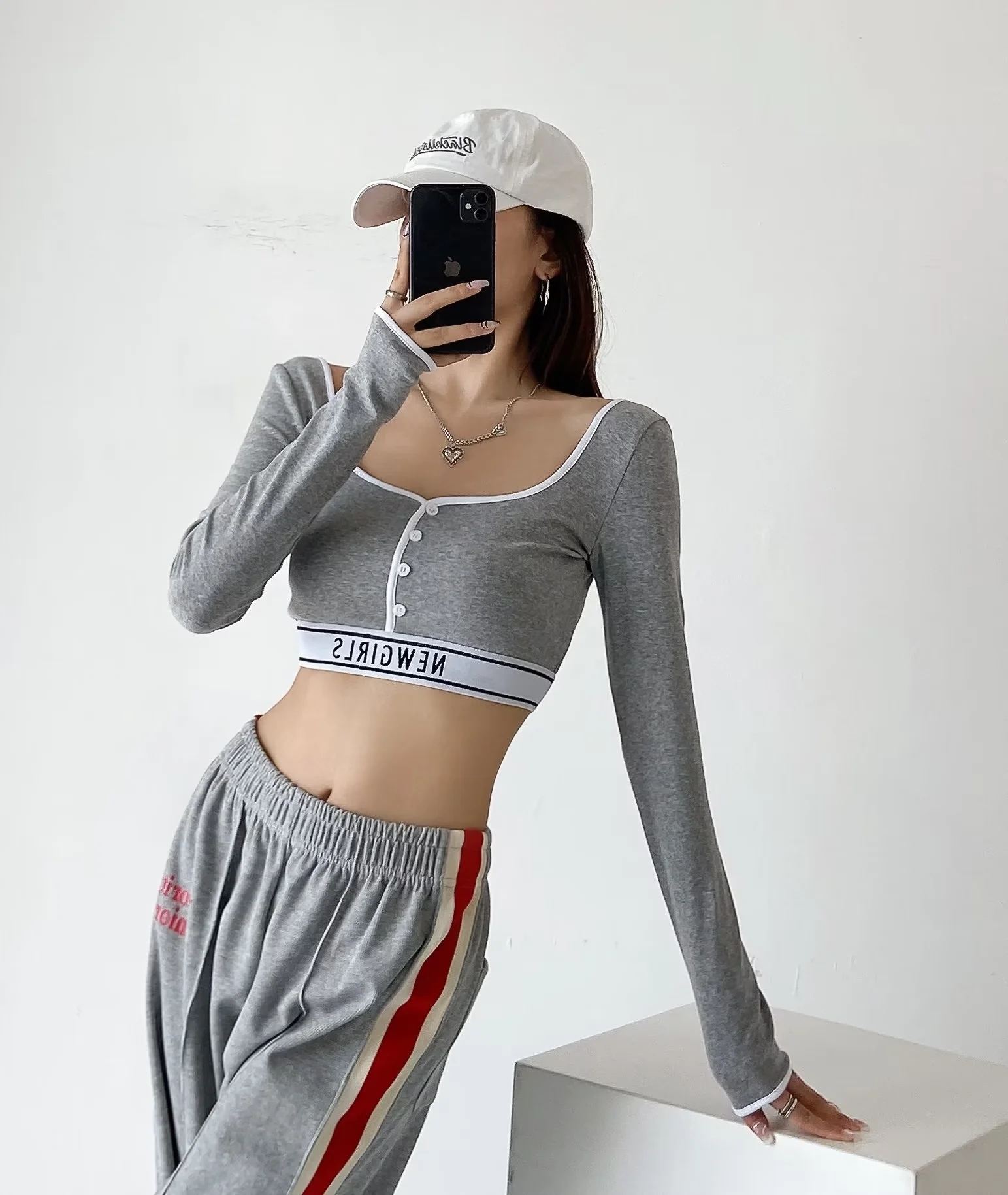 Y2K Cropped Button U-Neck T-Shirt for Women - Jazz Street Dance Lettered Design, Sexy Trendy Top Y2K Cropped Button U-Neck T-Shirt for Women - Jazz Street Dance Lettered Design, Sexy Trendy Top