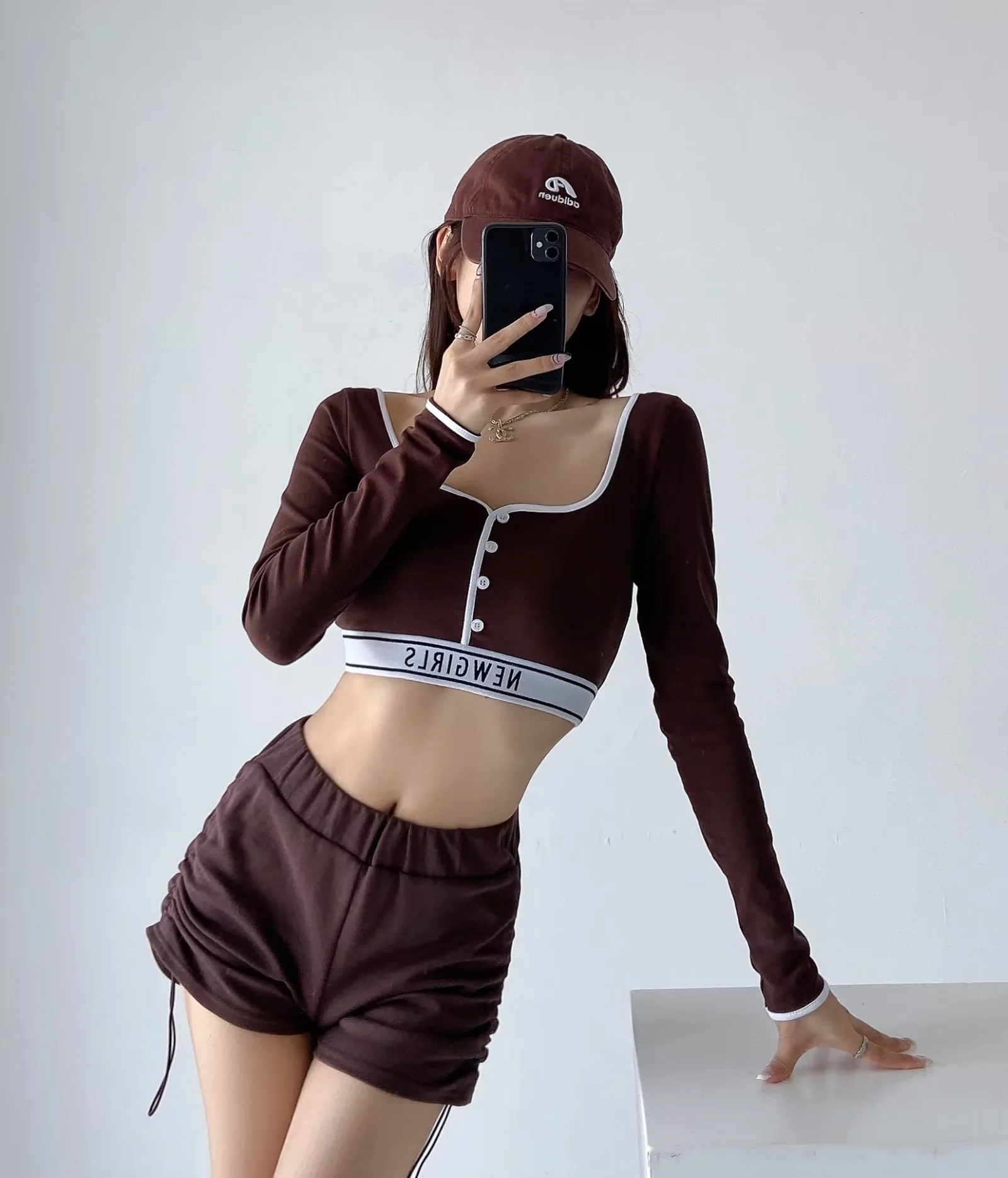 Y2K Cropped Button U-Neck T-Shirt for Women - Jazz Street Dance Lettered Design, Sexy Trendy Top Y2K Cropped Button U-Neck T-Shirt for Women - Jazz Street Dance Lettered Design, Sexy Trendy Top