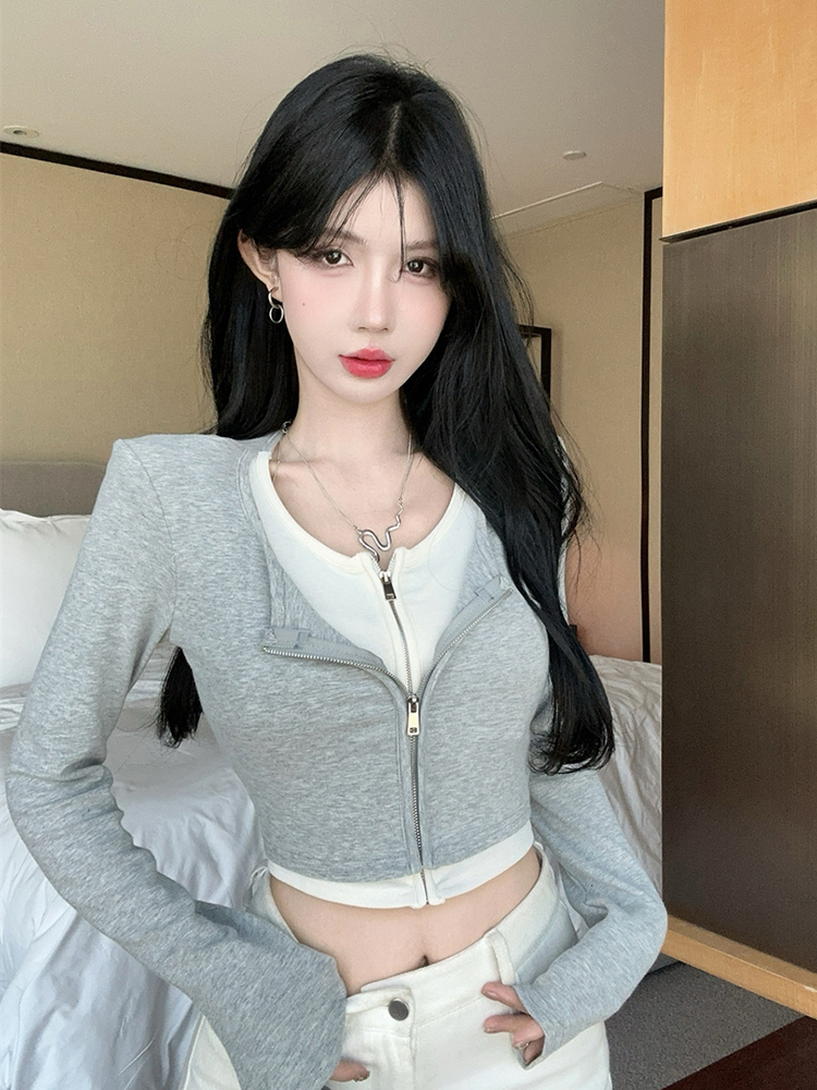 Y2K Faux Two-Piece Top for Women - Sweet & Spicy Autumn/Winter Wasteland Style Dance Festival Base Layer Y2K Faux Two-Piece Top for Women - Sweet & Spicy Autumn/Winter Wasteland Style Dance Festival Base Layer