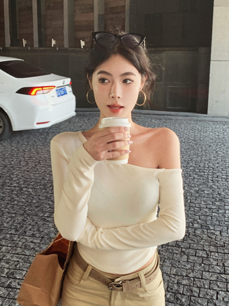 Y2K Fitted Base T-Shirt for Women - Early Autumn Jazz Dance Outfit, Spicy Girl Music Festival Top, K-Pop Inspired Fashion Y2K Fitted Base T-Shirt for Women - Early Autumn Jazz Dance Outfit, Spicy Girl Music Festival Top, K-Pop Inspired Fashion