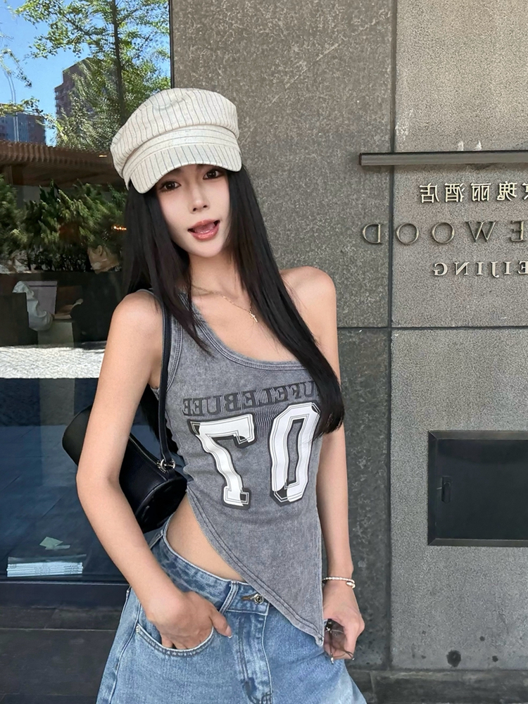 Y2K Irregular Off-Shoulder Jazz Dance Vest for Women, Sweet and Spicy K-Pop Style Top, Trendy Dancewear for Girls Y2K Irregular Off-Shoulder Jazz Dance Vest for Women, Sweet and Spicy K-Pop Style Top, Trendy Dancewear for Girls