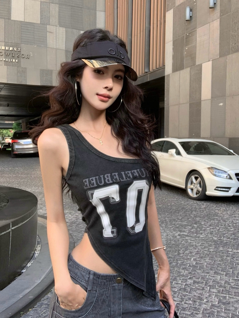 Y2K Irregular Off-Shoulder Jazz Dance Vest for Women, Sweet and Spicy K-Pop Style Top, Trendy Dancewear for Girls Y2K Irregular Off-Shoulder Jazz Dance Vest for Women, Sweet and Spicy K-Pop Style Top, Trendy Dancewear for Girls