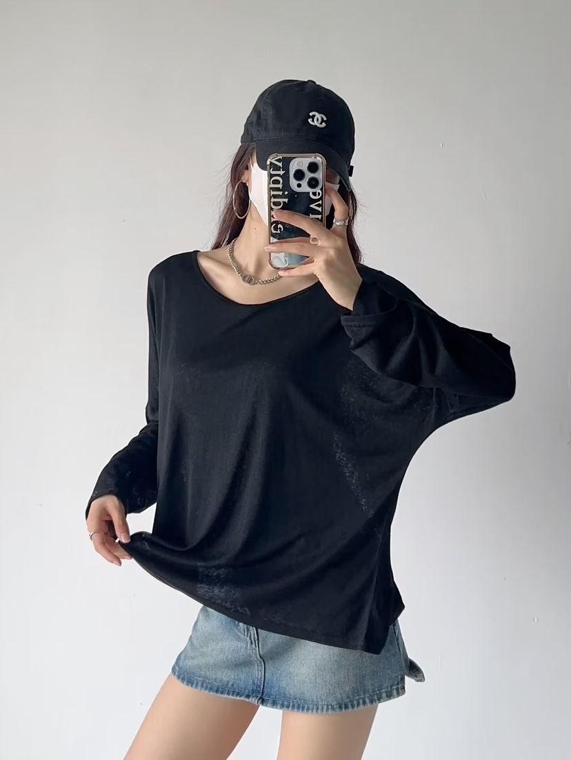 Y2K Jazz-Style Loose Long Sleeve Sun Protection Cover-Up for Women - Relaxed Fit Perfect for Dancing and Everyday Wear Y2K Jazz-Style Loose Long Sleeve Sun Protection Cover-Up for Women - Relaxed Fit Perfect for Dancing and Everyday Wear