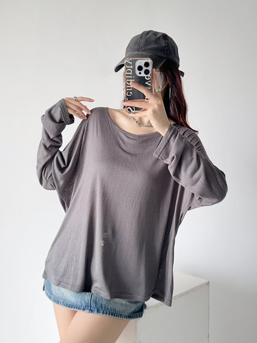 Y2K Jazz-Style Loose Long Sleeve Sun Protection Cover-Up for Women - Relaxed Fit Perfect for Dancing and Everyday Wear Y2K Jazz-Style Loose Long Sleeve Sun Protection Cover-Up for Women - Relaxed Fit Perfect for Dancing and Everyday Wear