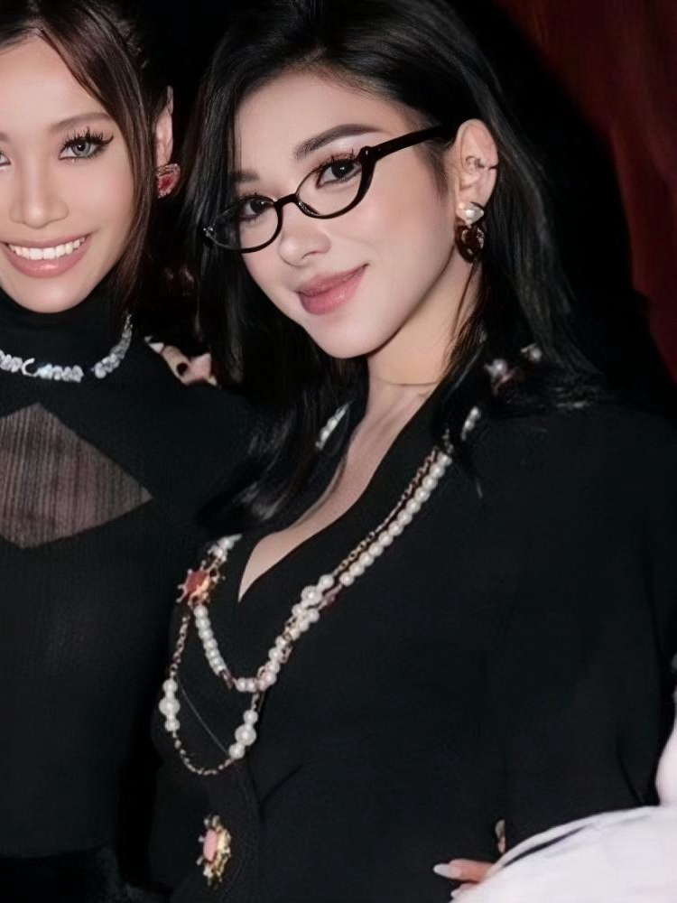 Y2K Retro Leopard Print Cat-Eye Glasses for Small Faces - Stylish European and American Design, Ideal for Makeup-Free Looks Y2K Retro Leopard Print Cat-Eye Glasses for Small Faces - Stylish European and American Design, Ideal for Makeup-Free Looks