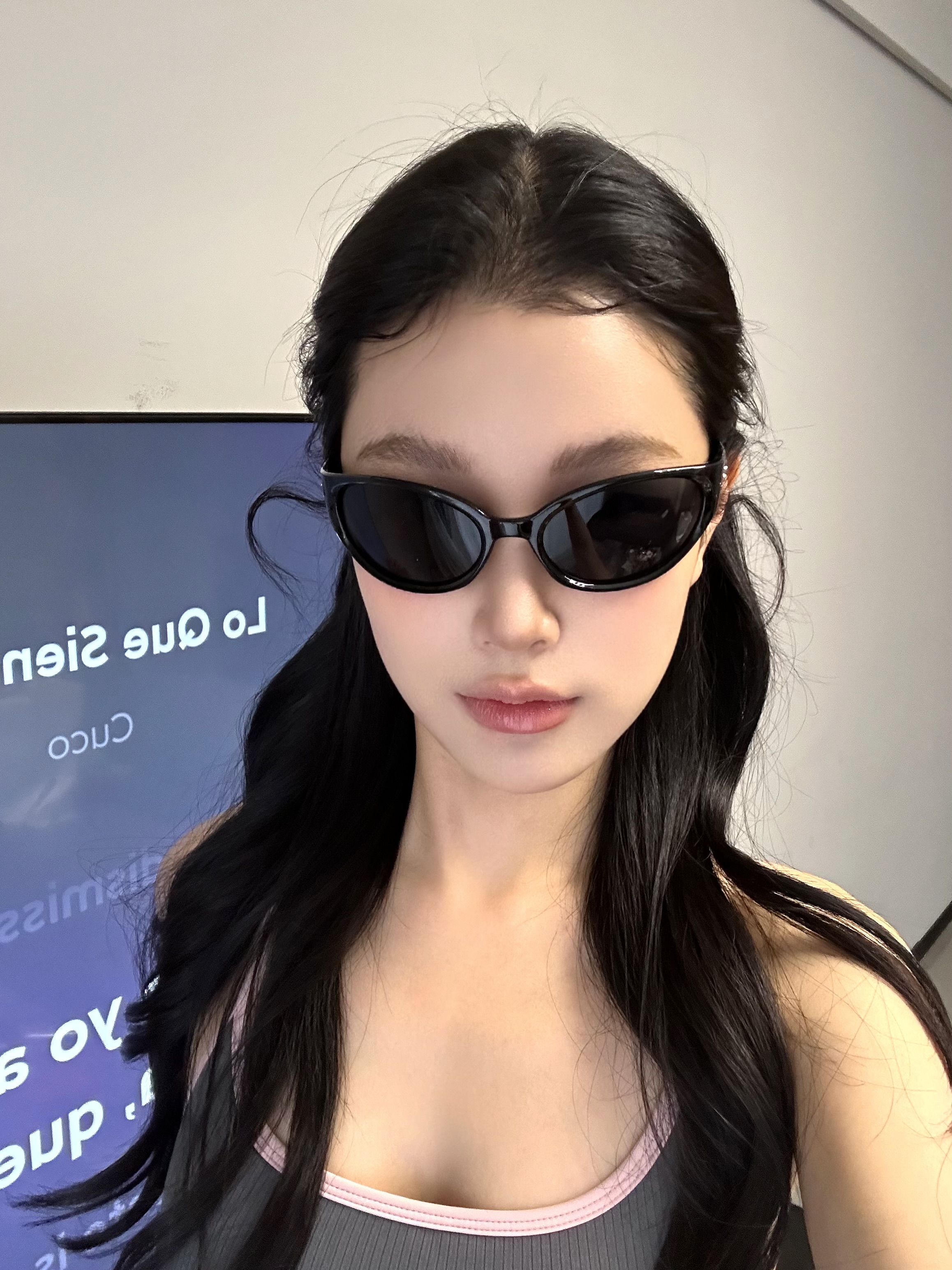 Y2K Retro Spicy Girl Sunglasses for Women - European & American Style UV Protection Street Photography Outdoor Sports Eyewear Y2K Retro Spicy Girl Sunglasses for Women - European & American Style UV Protection Street Photography Outdoor Sports Eyewear