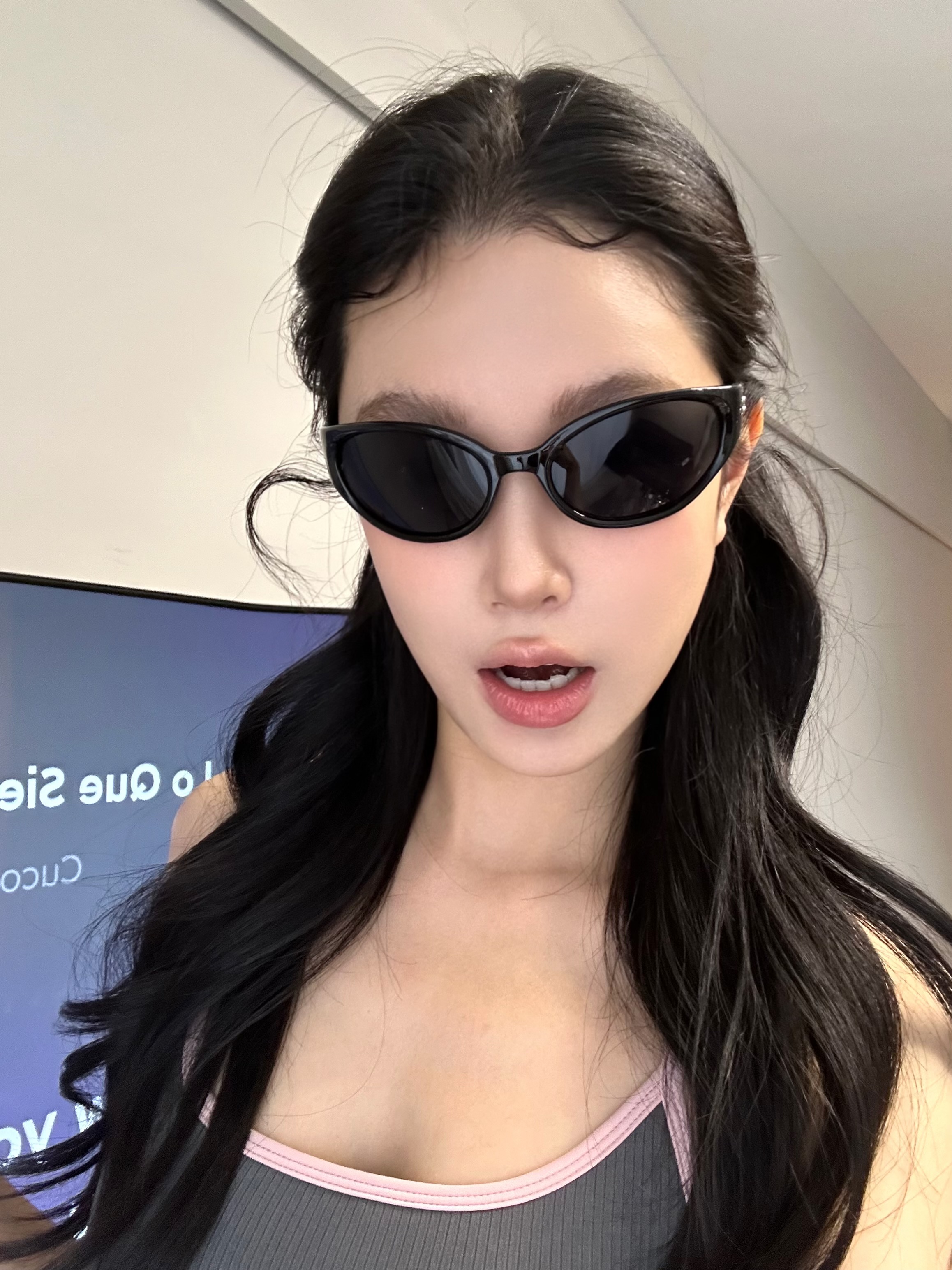 Y2K Retro Spicy Girl Sunglasses for Women - European & American Style UV Protection Street Photography Outdoor Sports Eyewear Y2K Retro Spicy Girl Sunglasses for Women - European & American Style UV Protection Street Photography Outdoor Sports Eyewear