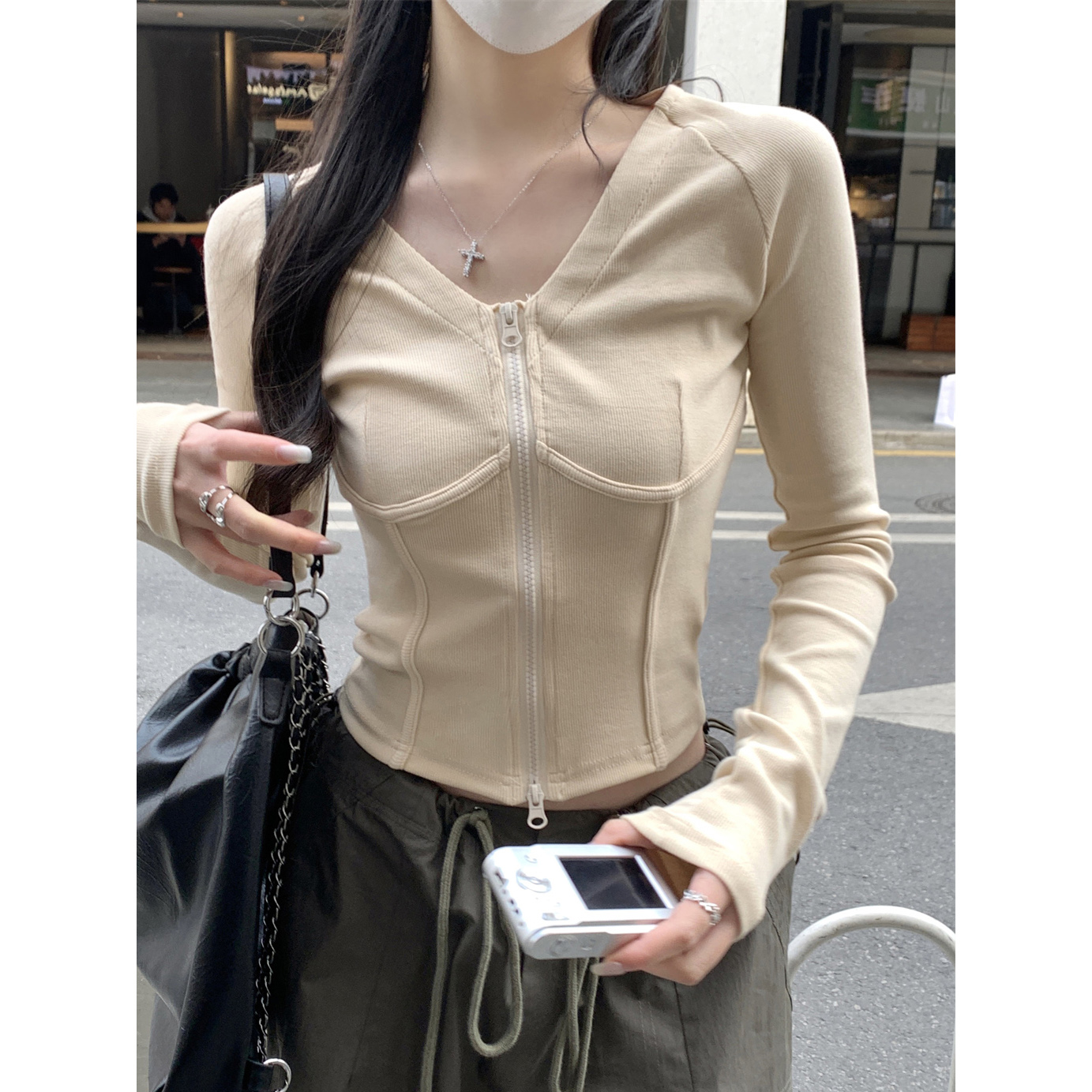 Y2K Slim-Fit Women's Short Long-Sleeve T-Shirt for Jazz Dancing & K-Pop Music Festival Outfits