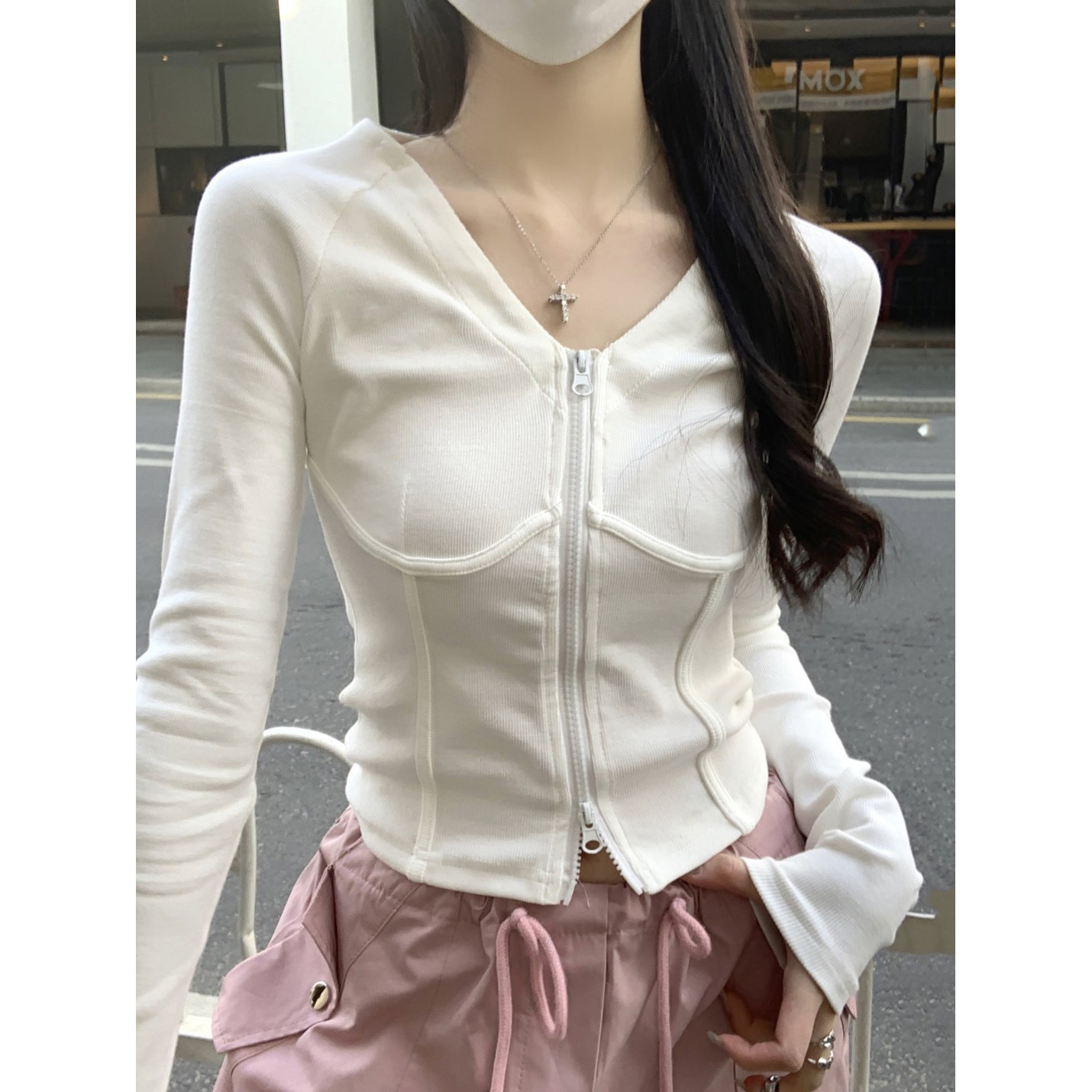 Y2K Slim-Fit Women's Short Long-Sleeve T-Shirt for Jazz Dancing & K-Pop Music Festival Outfits Y2K Slim-Fit Women's Short Long-Sleeve T-Shirt for Jazz Dancing & K-Pop Music Festival Outfits