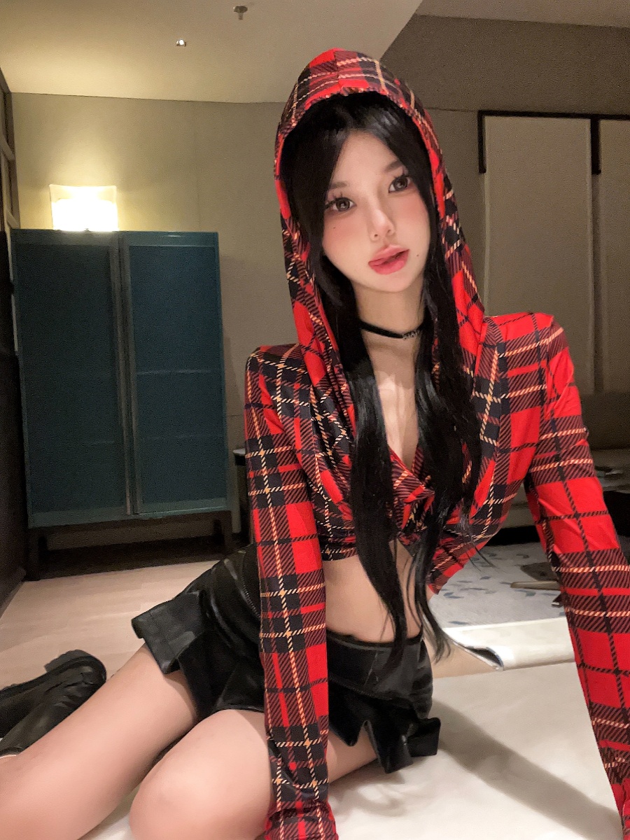 Y2K Spicy Girl Plaid Long Sleeve V-Neck Cropped T-Shirt - Sexy Jazz Dance Top for Trendy Women Y2K Spicy Girl Plaid Long Sleeve V-Neck Cropped T-Shirt - Sexy Jazz Dance Top for Trendy Women