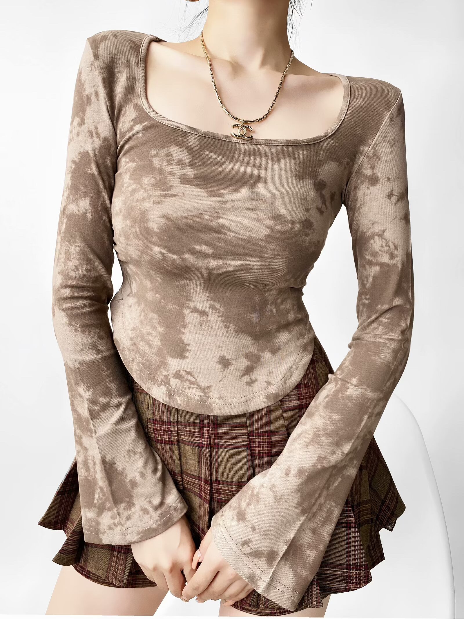 Y2K Spicy Girl Tie-Dye Square Neck Flared Long Sleeve T-Shirt with Pleated Waist and Slimming Curved Hem for Women Y2K Spicy Girl Tie-Dye Square Neck Flared Long Sleeve T-Shirt with Pleated Waist and Slimming Curved Hem for Women
