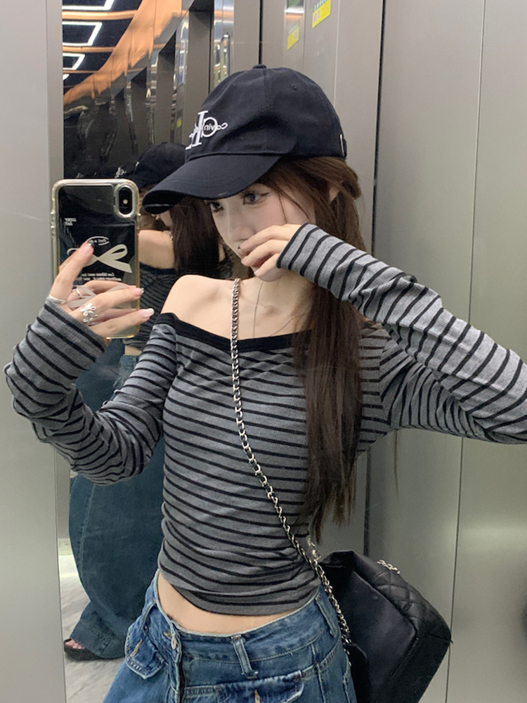 Y2K Striped K-Pop Jazz Dance Top - Women's Slim-Fit Long Sleeve T-Shirt for Internet Celebrity Style Y2K Striped K-Pop Jazz Dance Top - Women's Slim-Fit Long Sleeve T-Shirt for Internet Celebrity Style