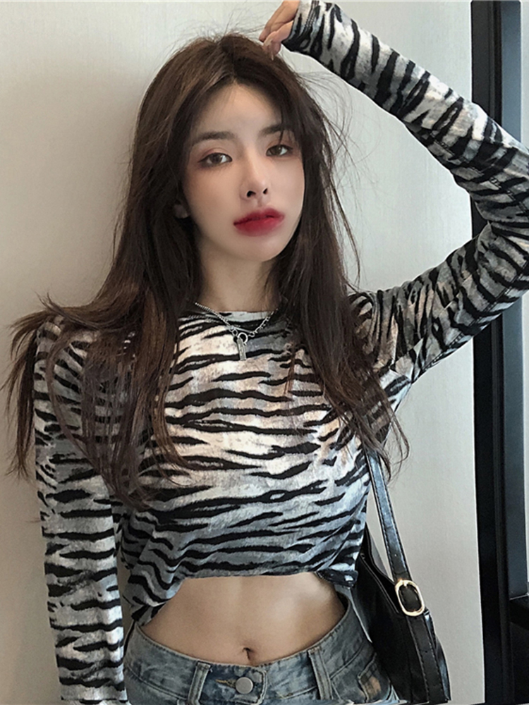 Y2K Striped Long Sleeve T-Shirt for Women - Sweet & Spicy Jazz Dance Top, European American Wasteland Style K-Pop Outfit Y2K Striped Long Sleeve T-Shirt for Women - Sweet & Spicy Jazz Dance Top, European American Wasteland Style K-Pop Outfit