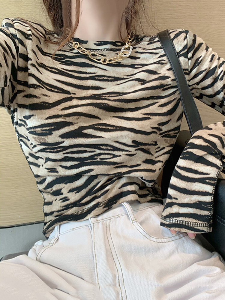 Y2K Striped Long Sleeve T-Shirt for Women - Sweet & Spicy Jazz Dance Top, European American Wasteland Style K-Pop Outfit Y2K Striped Long Sleeve T-Shirt for Women - Sweet & Spicy Jazz Dance Top, European American Wasteland Style K-Pop Outfit