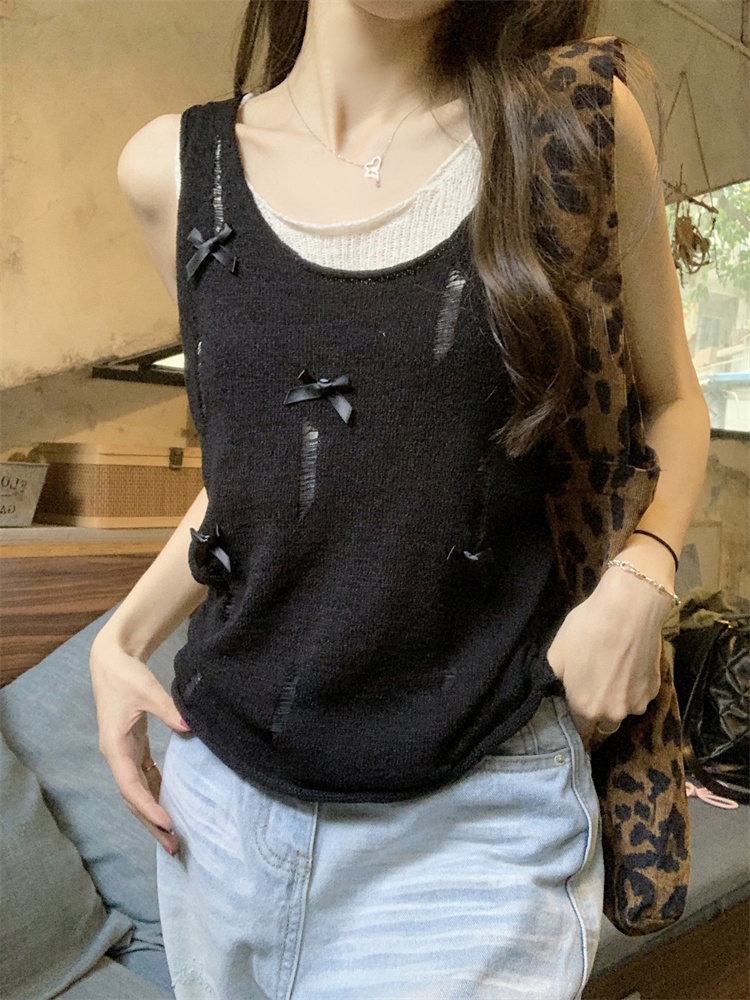 Y2K Style Wasteland Wind Top for Women - Faux Two-Piece Vest, Jazz Dance Inspired, European & American Fashion, K-Pop Outfit Y2K Style Wasteland Wind Top for Women - Faux Two-Piece Vest, Jazz Dance Inspired, European & American Fashion, K-Pop Outfit