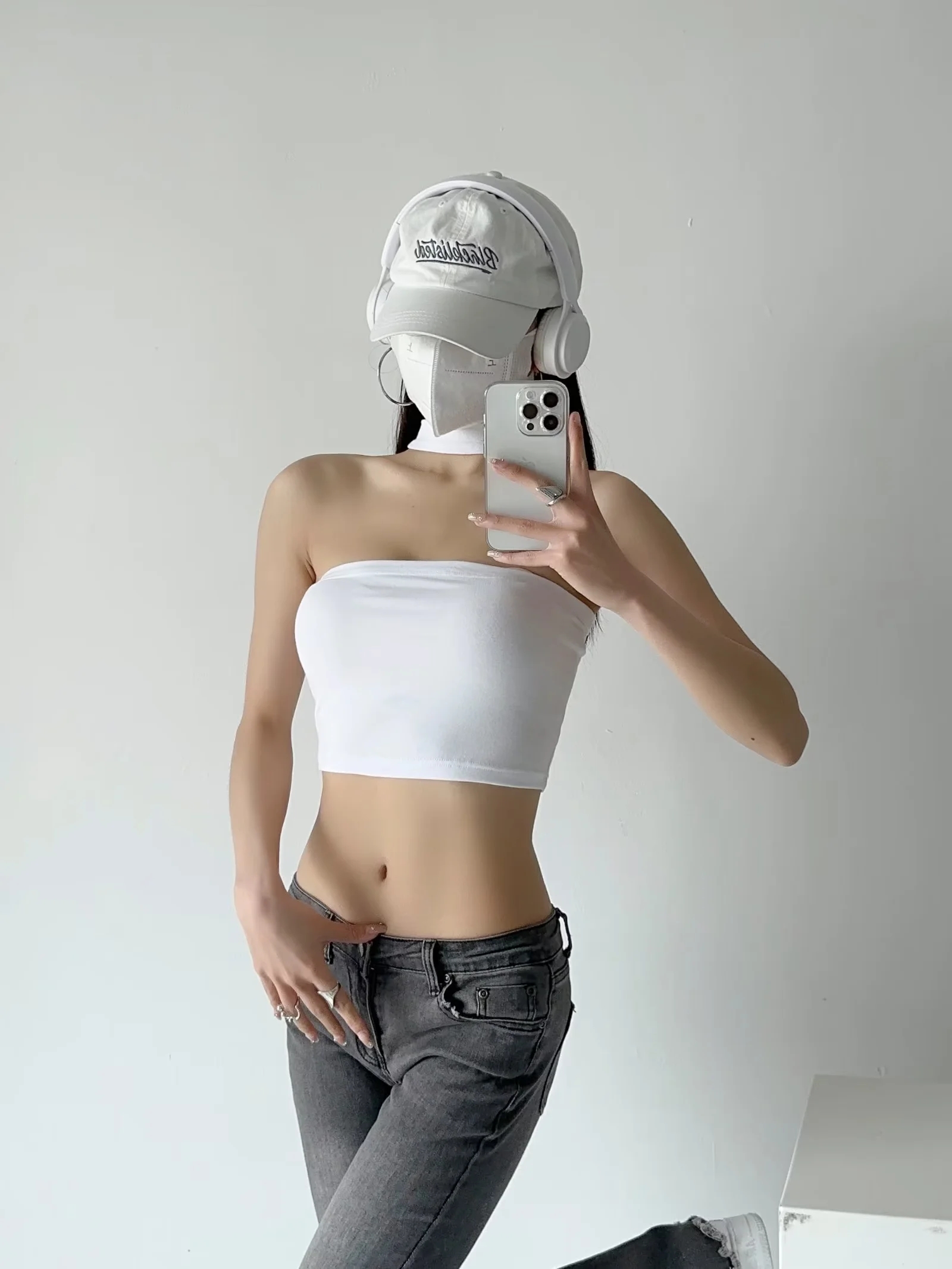 Y2K Summer Halter Neck Tank Top, Fitted Strapless Spicy Girl Outerwear, Trendy Pure Desire Design Y2K Summer Halter Neck Tank Top, Fitted Strapless Spicy Girl Outerwear, Trendy Pure Desire Design