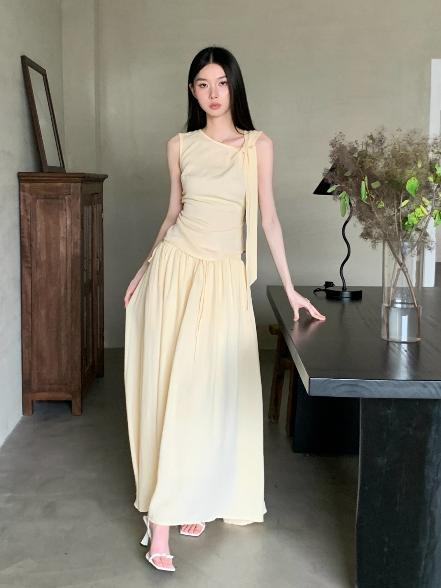 Yellow Chick Cotton Linen Texture Sleeveless Vest Top and Skirt Set - Multi-Wear Summer Outfit for Women, Perfect for Vacation Yellow Chick Cotton Linen Texture Sleeveless Vest Top and Skirt Set - Multi-Wear Summer Outfit for Women, Perfect for Vacation