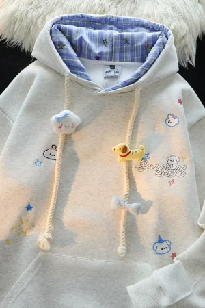 Cute Winter Outfits: Trendy Embroidered Puppy Hooded Sweatshirt for Women