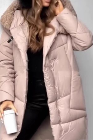 Mid-length Lightweight Silk-cotton Puffer Coat With A Large Fur Collar For Superior Warmth