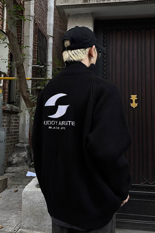 Back Logo Zip Knit