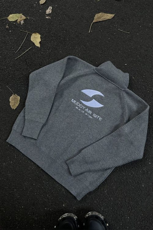 Back Logo Zip Knit